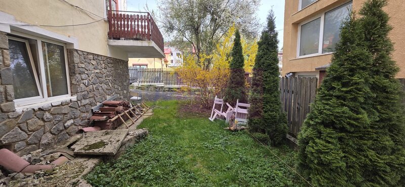 Vila de vanzare  cu 13 camere in Busteni (camin pentru seniori)